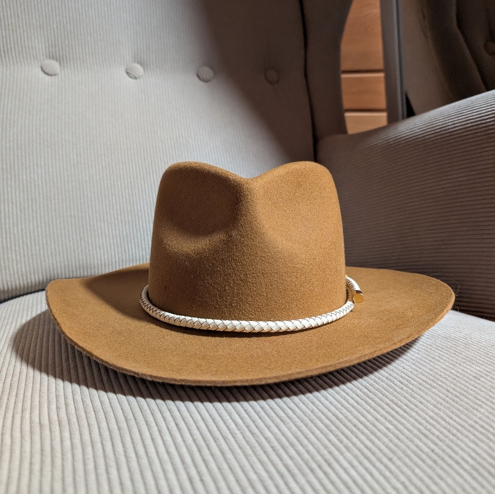 GIGI PIP Camel Hat